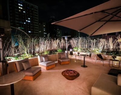 Qoya Hotel Curitiba, Curio Collection by Hilton