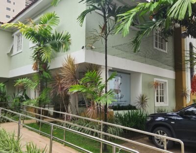 Pousada Lord English