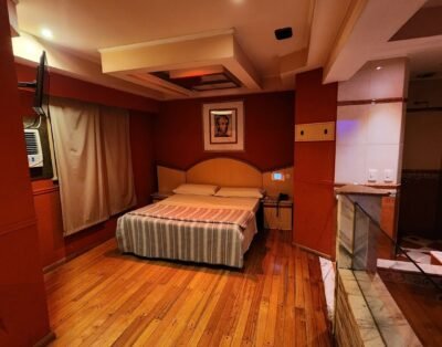 Albergue Falcon Hotel