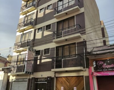 Hotel de 32 Habitaciones en la Avenida Heroinas