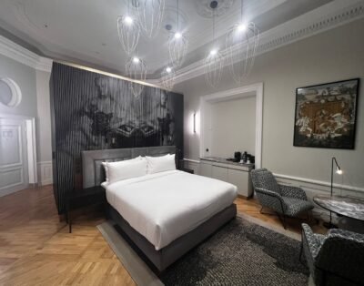 Hotel Verte, Warsaw, Autograph Collection