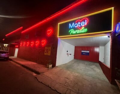 Motel Paradise