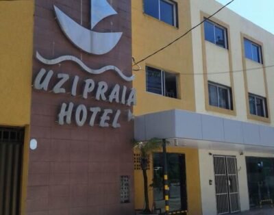 Uzi Praia Hotel