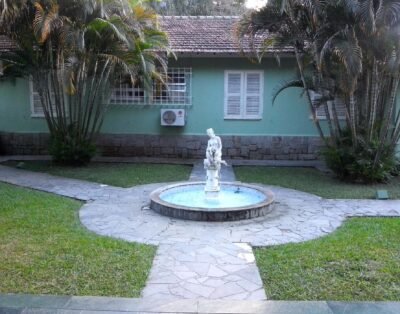 Riverside Park Hotel
