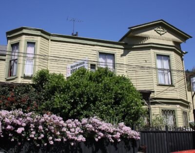 Hostal Residencia Blest Gana