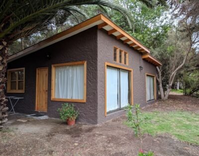 Hostal El Arbol Beach